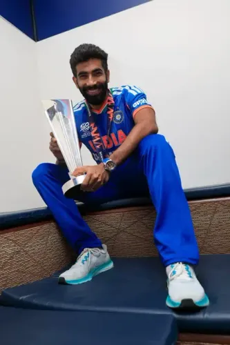Aaqib Javed Hails Bumrah for Disrupting Batters' Flow