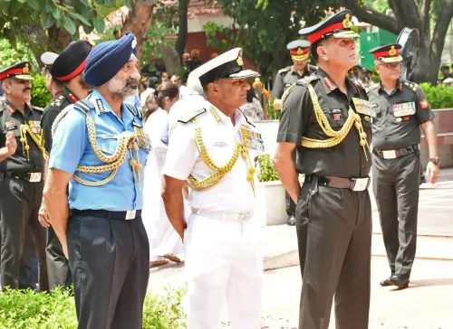 New Delhi: Tri-Services Chiefs Pay Tribute to Former Army Chief V.N. Sharma