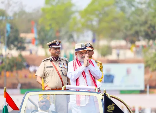 कटक: अमित शाह ने 57वें CISF स्थापना दिवस कार्यक्रम में भाग लिया