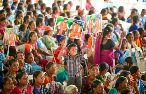 खम्मम में रैतु आशीर्वाद सभा में उमड़े हज़ारों किसान