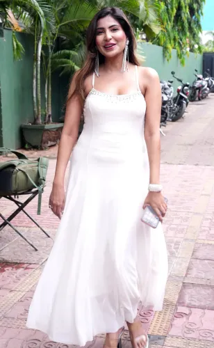 साना सुल्तान की बर्थडे सेलिब्रेशन की झलकियाँ