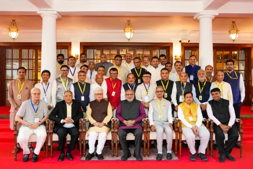 Mumbai: Vice President Honors Organizers of Jain Diksha Ceremony