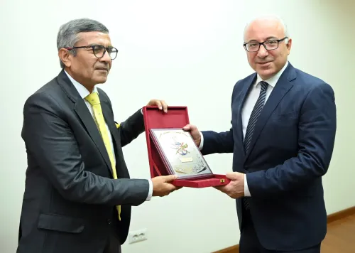 Yerevan: Def Secy Rajesh Kumar Singh meets Armenian Dy Foreign Minister