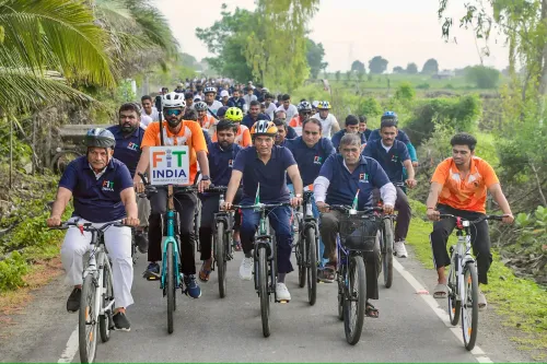 Mansukh Mandaviya participates in 'Sundays on Cycle' initiative