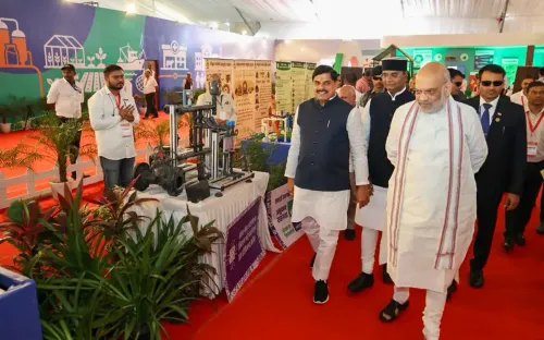 गौपालक सम्मेलन: अमित शाह ने भोपाल में प्रदर्शनी देखी