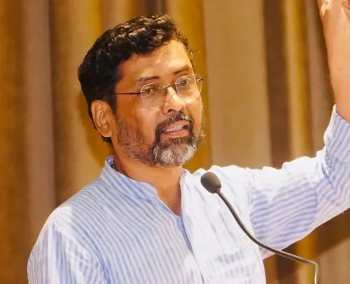 Should Thackeray Cancel the Dussehra Rally to Aid Flood-Affected Farmers?