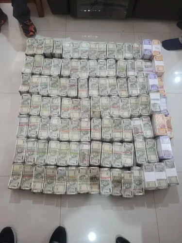 क्या सीबीआई ने एनएचआईडीसीएल के कार्यकारी निदेशक को रिश्वत लेते रंगे हाथ पकड़ा है?