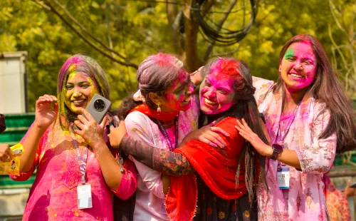 Patna: Holi Festivities at Patna Women’s College