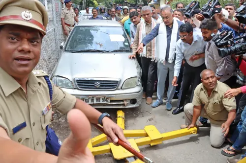 Bengaluru: GBA clears abandoned vehicles under 'Safe Footpath Campaign'