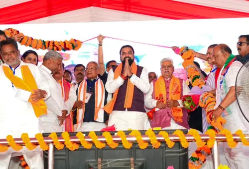 गया में MSME सेंटर: नेताओं का माल्यार्पण से स्वागत