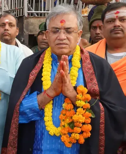 Protests Erupt as CEC Gyanesh Kumar Exits Kalighat Temple