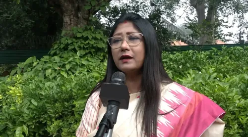 सीईसी ज्ञानेश कुमार के खिलाफ इंडिया ब्लॉक का 'जन-महाभियोग', विपक्ष बोला — वोट चोरों को देश से हटाना होगा