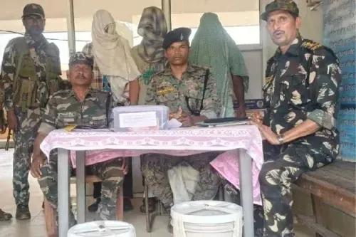 Chaibasa police bust opium racket; 3 held with 20 kg poppy husk, ₹7 lakh cash