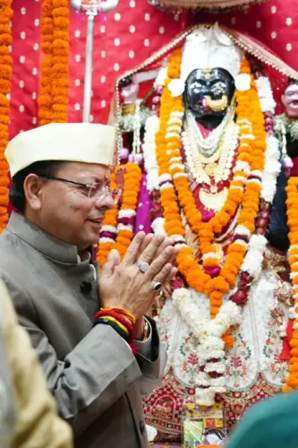 चैत्र नवरात्र: मुख्यमंत्री पुष्कर सिंह धामी ने मां कालिका मंदिर में की पूजा-अर्चना 
