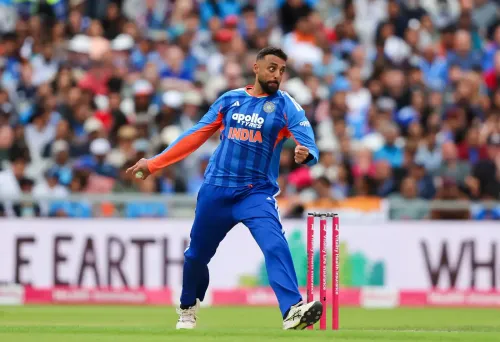 Chakaravarthy 'awkward to face' on NZ bouncy pitches: Shane Bond