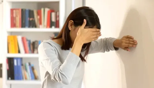 डिजीनेस और वर्टिगो में क्या है फर्क? चक्कर आने के कारण, लक्षण और बचाव