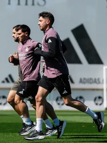 UEFA Champions League: Mbappe and Bellingham Ready for Crucial Madrid vs. Man City Showdown