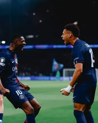 चैंपियंस लीग: पीएसजी ने लिवरपूल एफसी को 2-0 से हराया