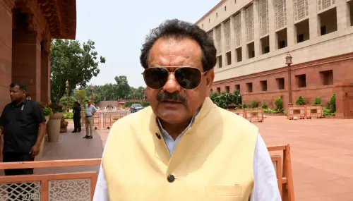 नीट विवाद: NDA का पलटवार — 'PM के आश्वासन के बाद आंदोलन बेमानी, विपक्ष चर्चा से भाग रहा'