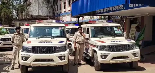 चतरा पुलिस को मिलीं 19 बोलेरो और 22 नई बाइक, पुलिस व्यवस्था में आएगी मजबूती