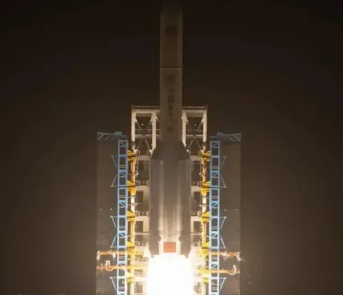 क्या चीन ने नया दूरसंचार तकनीक परीक्षा उपग्रह लॉन्च किया?