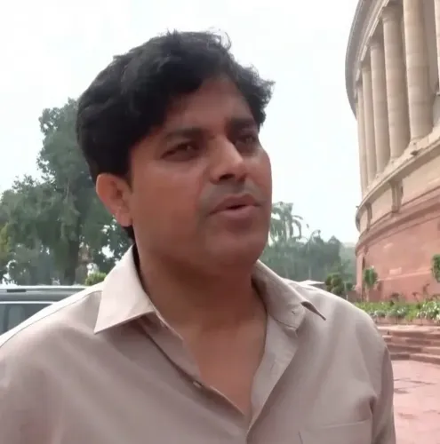 सिवान में छात्रों पर AK-47 फायरिंग: कांग्रेस की फैक्ट-फाइंडिंग टीम रवाना, इमरान प्रतापगढ़ी ने सरकार पर लगाए गंभीर आरोप
