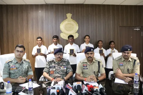 Six Odisha Maoist cadres with ₹35 lakh reward surrender in Bijapur