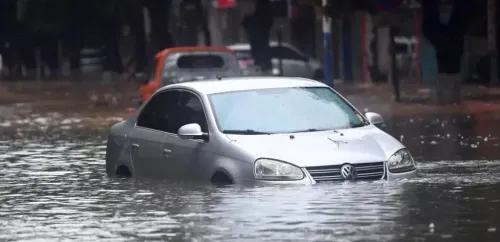 दक्षिणी चीन में आंधी-तूफान का कहर: ब्लू और येलो अलर्ट जारी, 200 से अधिक लोगों को सुरक्षित स्थानों पर पहुँचाया