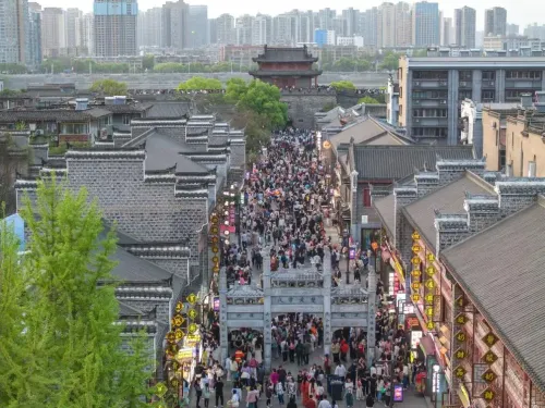 छिंगमिंग महोत्सव की छुट्टियों ने वसंत ऋतु के उपभोक्ता बाजार में नई ऊर्जा का संचार किया