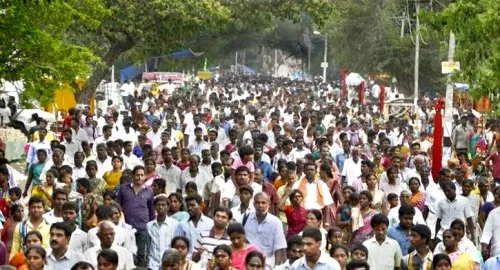 Why Are Climbing Restrictions Imposed on Arunachala Hills During Chitra Pournami?