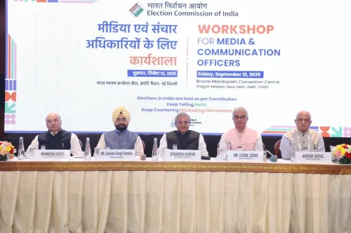 क्या चुनाव आयोग की कार्यशाला में तथ्यों को बताने और भ्रामक सूचनाओं का खंडन करने पर जोर दिया गया?