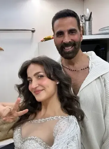 क्या एली अवराम ने अक्षय कुमार के साथ 'चुरा के दिल मेरा' परफॉर्मेंस में अपने सपने को सच किया?