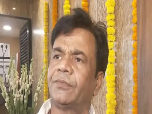 सिने आर्टिस्ट वेलफेयर ट्रस्ट के उद्घाटन समारोह में राजपाल यादव, मुकेश ऋषि समेत सितारों का जमावड़ा, लेट पेमेंट पर उठे सवाल