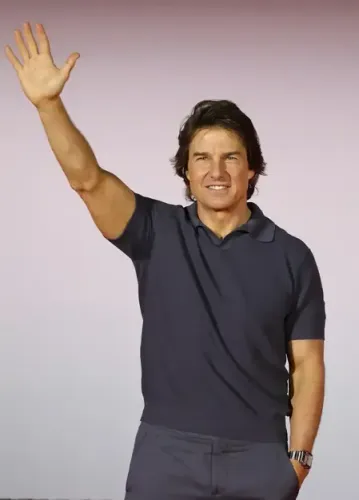 Did you know that Tom Cruise knows all his movie lines?