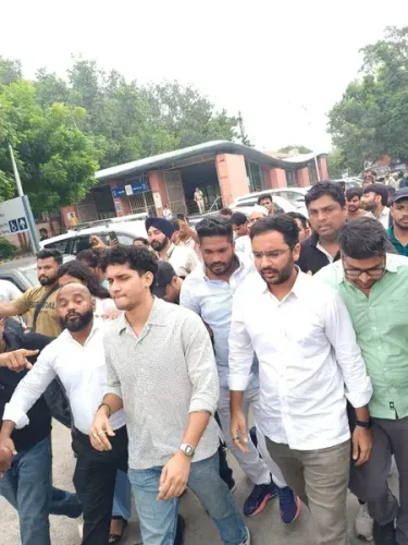 सीजेपी का पार्लियामेंट स्ट्रीट थाने पर प्रदर्शन: सौरव दास ने पूछा — जंतर-मंतर के 2,800 अपराधियों पर कार्रवाई क्यों नहीं?