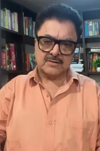 अशोक पंडित का 'कॉकरोच जनता पार्टी' पर निशाना — जनआंदोलनों की आड़ में राजनीतिक एजेंडा चल रहा है