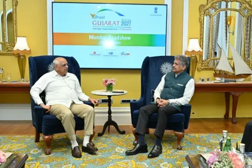 वाइब्रेंट गुजरात समिट 2027: CM भूपेंद्र पटेल ने मुंबई रोड शो में आनंद महिंद्रा, AM/NS इंडिया और हिंडाल्को के शीर्ष अधिकारियों से की मुलाकात
