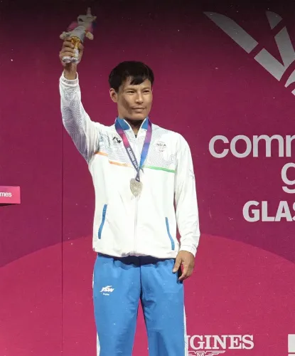 CM Dhami Congratulates Rishikanta Singh on CWG Weightlifting Silver