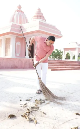 CM Dhami Leads Cleanliness Drive, Tree Plantation at Khatima Temple