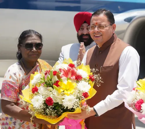 CM Dhami Welcomes President Murmu at Jolly Grant Airport