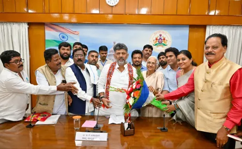 CM DK Shivakumar Meets Banjara Community Delegation in Bengaluru