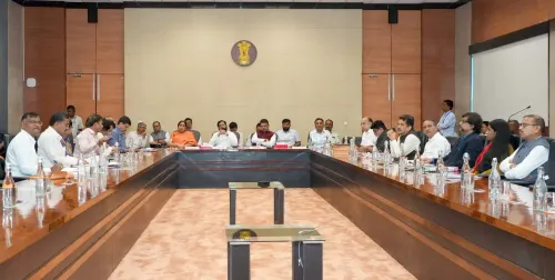 CM Fadnavis Chairs Maharashtra Cabinet Infrastructure Meet