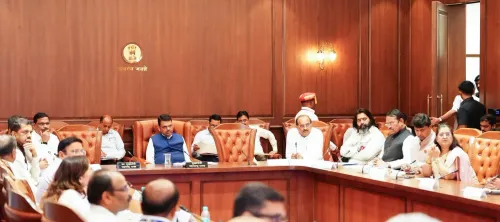 CM Fadnavis chairs Pavana pipeline meet, vows farmer consent