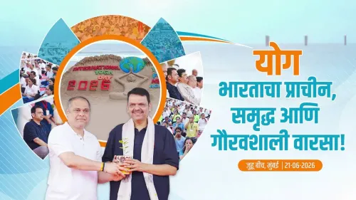 CM Fadnavis joins Yoga on the Beach at Juhu for Yoga Day