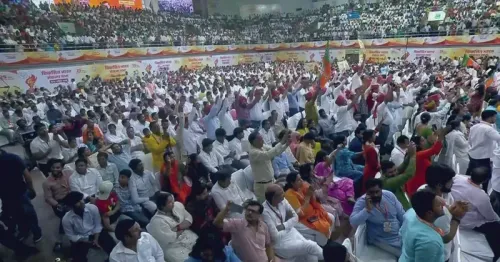 CM Fadnavis live-streams PM Modi's address at Viksit Bharat Sabha, Mumbai