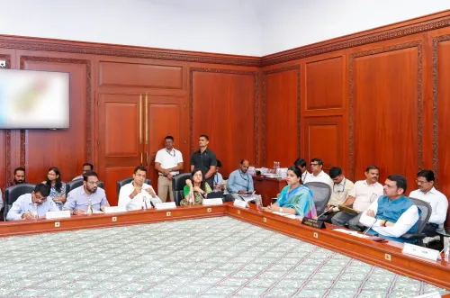 CM Fadnavis Orders Dharavi Redevelopment on Singapore-HK Lines