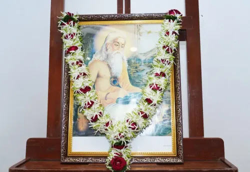CM Fadnavis pays floral tribute to Maharishi Valmiki in Mumbai