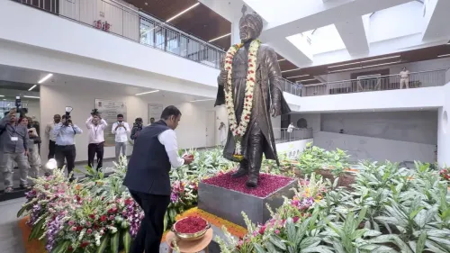 CM Fadnavis Pays Tribute to Chhatrapati Shahu Maharaj