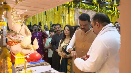 CM Fadnavis Performs Anant Chaturdashi Aarti at Varsha
