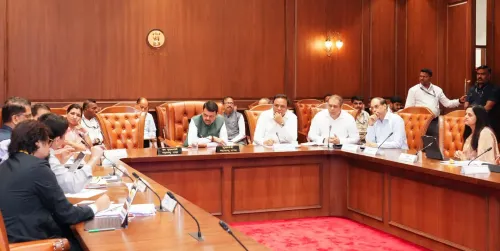 CM Fadnavis Pushes to Unlock Mumbai Airport Funnel Zone Redevelopment